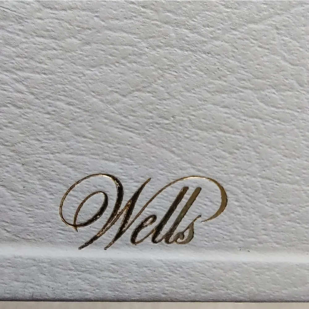 Wells vintage white